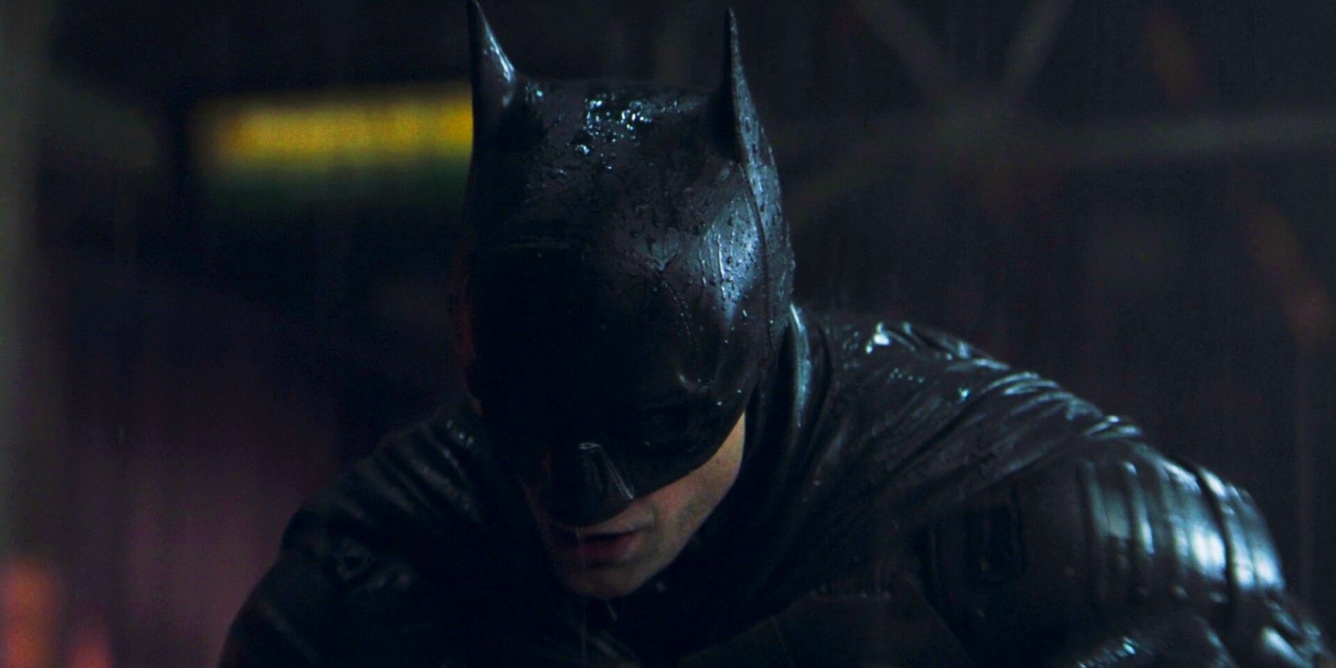 A cena de abertura de The Batman é diferente de tudo que o DCEU deu aos fãs
