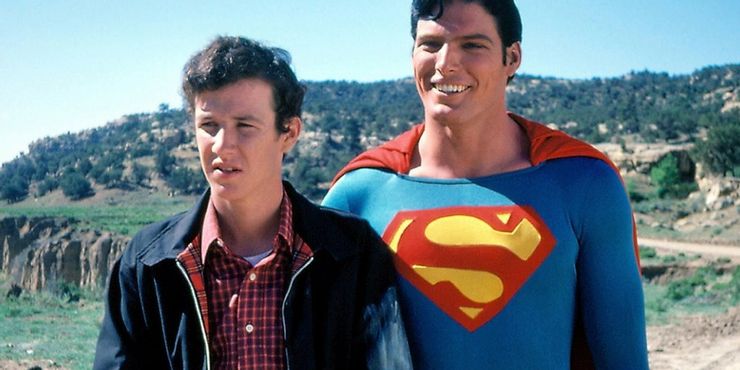 Como o filme da Supergirl explicou a ausência do Superman; Clark Kent; Kara Zor-El