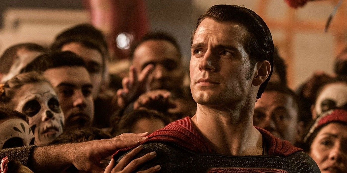 DCEU; Novo chefão da Warner quer Henry Cavill de volta como Superman