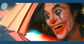 Joker 2: Imagem destaca sorriso do Coringa de Joaquin Phoenix