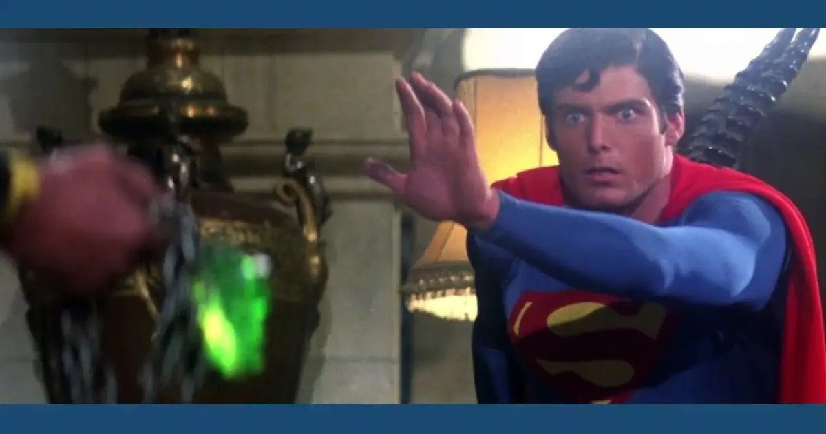 Por qual razão a kryptonita afeta tanto o corpo do Superman?